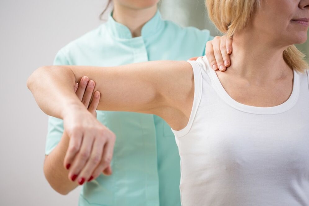 Examination of a doctor with cervical osteochondrosis
