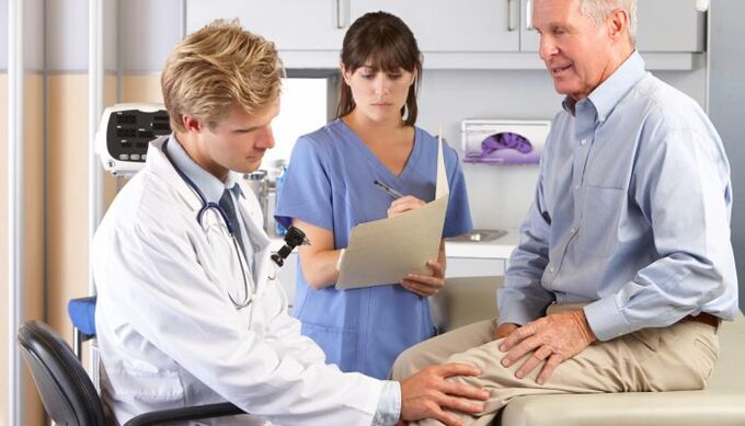 Examination by a doctor for knee osteoarthritis